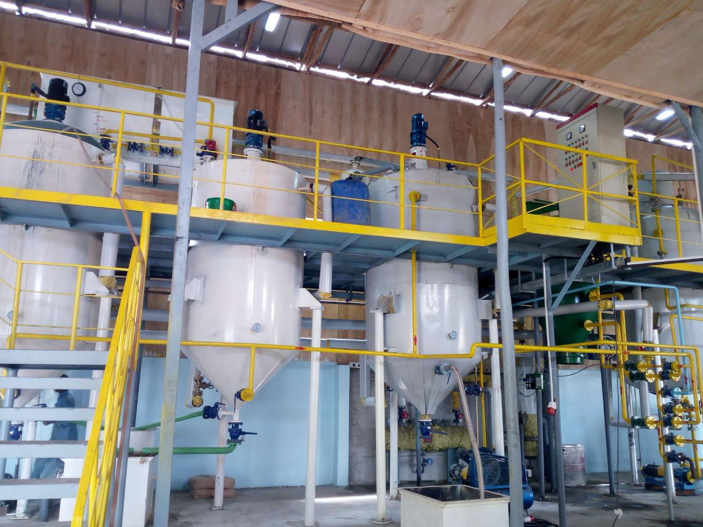Refinery workshop of rice bran oil plant